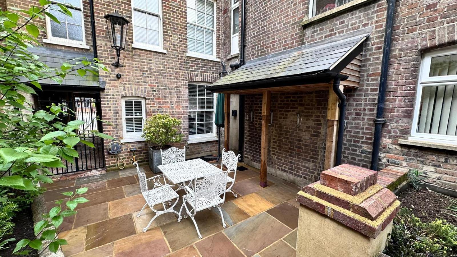 Harper Luxe Serviced Apartments Dunstable Buitenkant foto